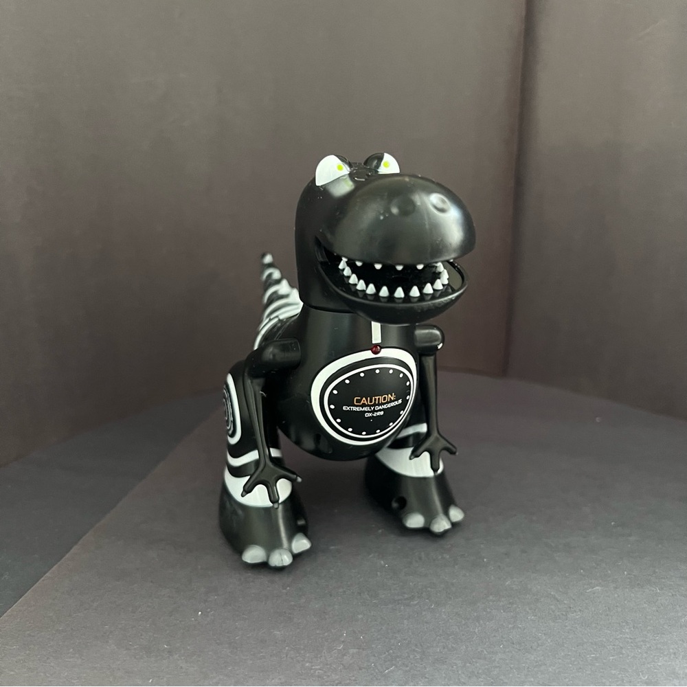 Sharper Image Remote Control Mini RC Robotosaur Dinosaur Toy DX-2R8 NO Remote